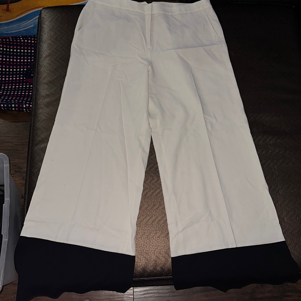 BCBG Maxazaria women’s pants